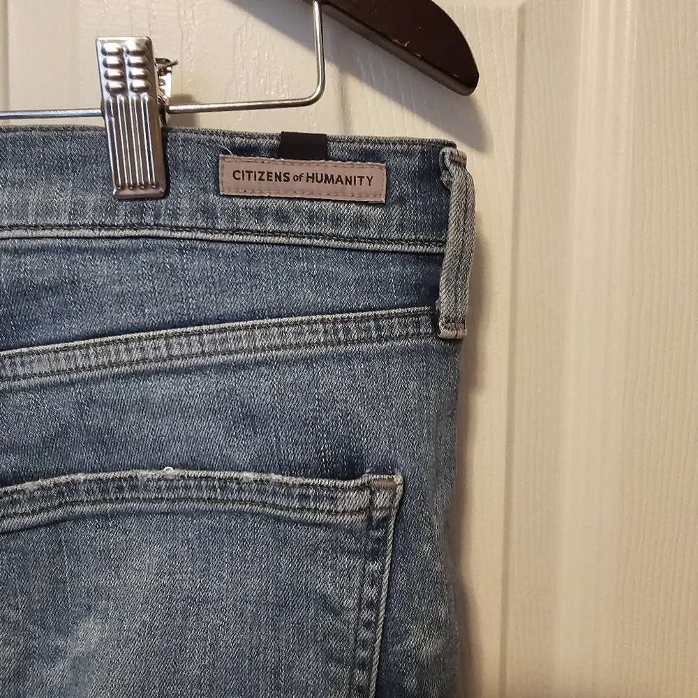 CITIZENS OF HUMANITY | Rocket Crop High Rise Skinny Distressed Denim Jeans - 32 - Picture 5 of 6